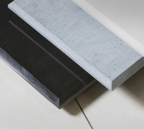 LUNA II Stein 3 x 1 onlinw.jpg