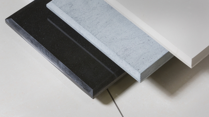 LUNA II Stein 3 x 1 onlinw.jpg